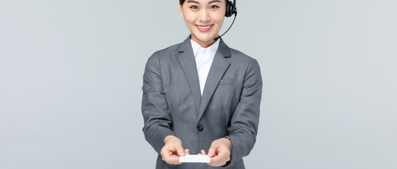 使用Facebook和Twitter通过社交媒体客户服务促进业务发展