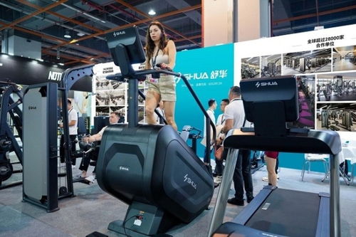 冠军品质 舒华携高端商用精品亮相广州国际健身展